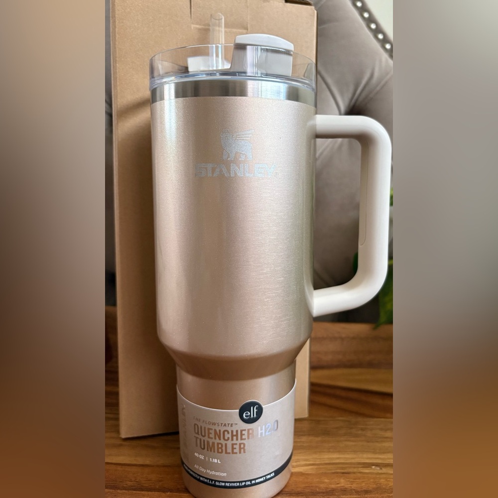 Authentic Stanley/ELF LMTD ED Flowstate Quencher Tumbler 40 oz in Metallic, NWT!
